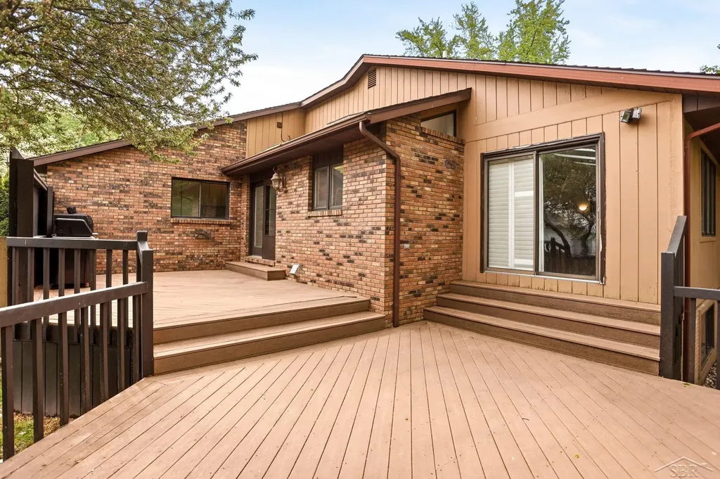 1112 Wendrow Way Mt. Pleasant City MI 48858