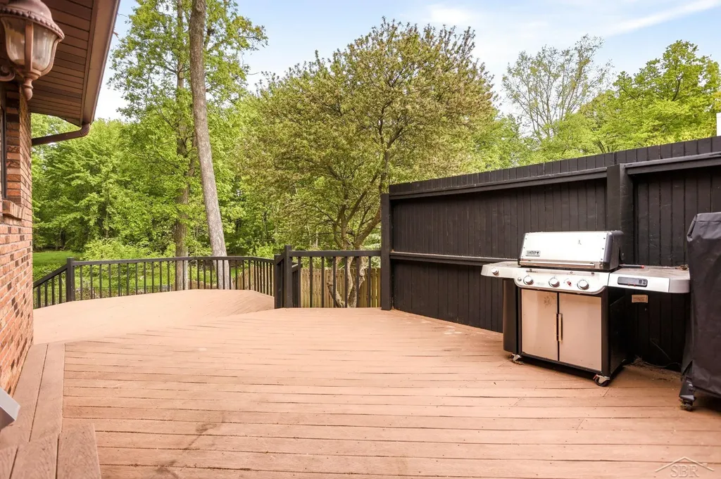 1112 Wendrow Way Mt. Pleasant City MI 48858