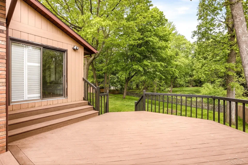 1112 Wendrow Way Mt. Pleasant City MI 48858