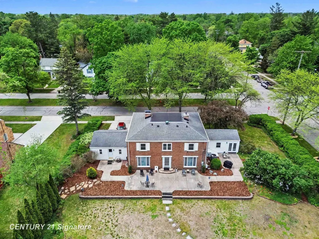 605 S Kinney Avenue Mt. Pleasant City MI 48858