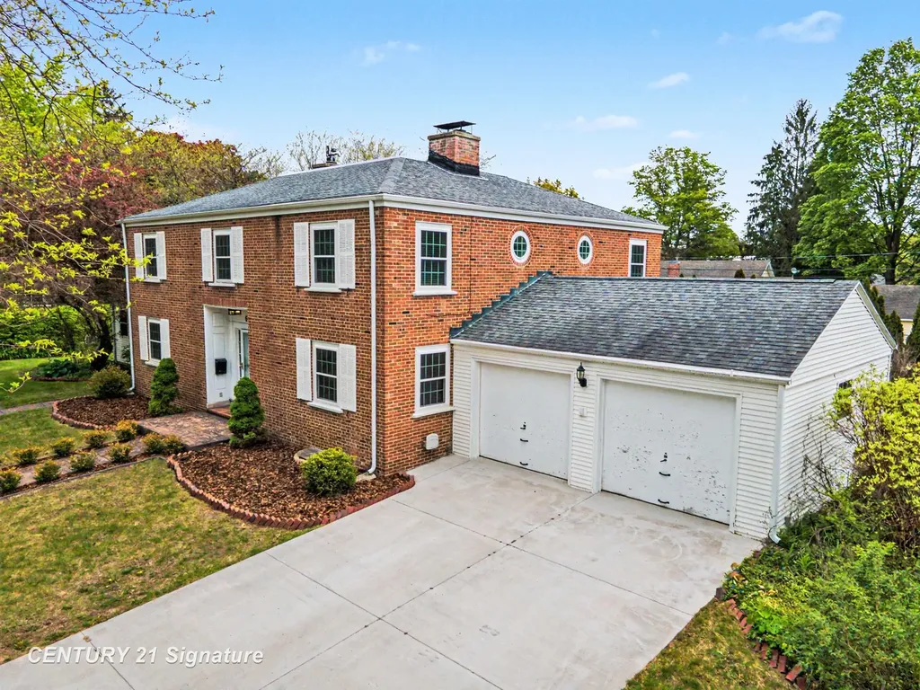 605 S Kinney Avenue Mt. Pleasant City MI 48858