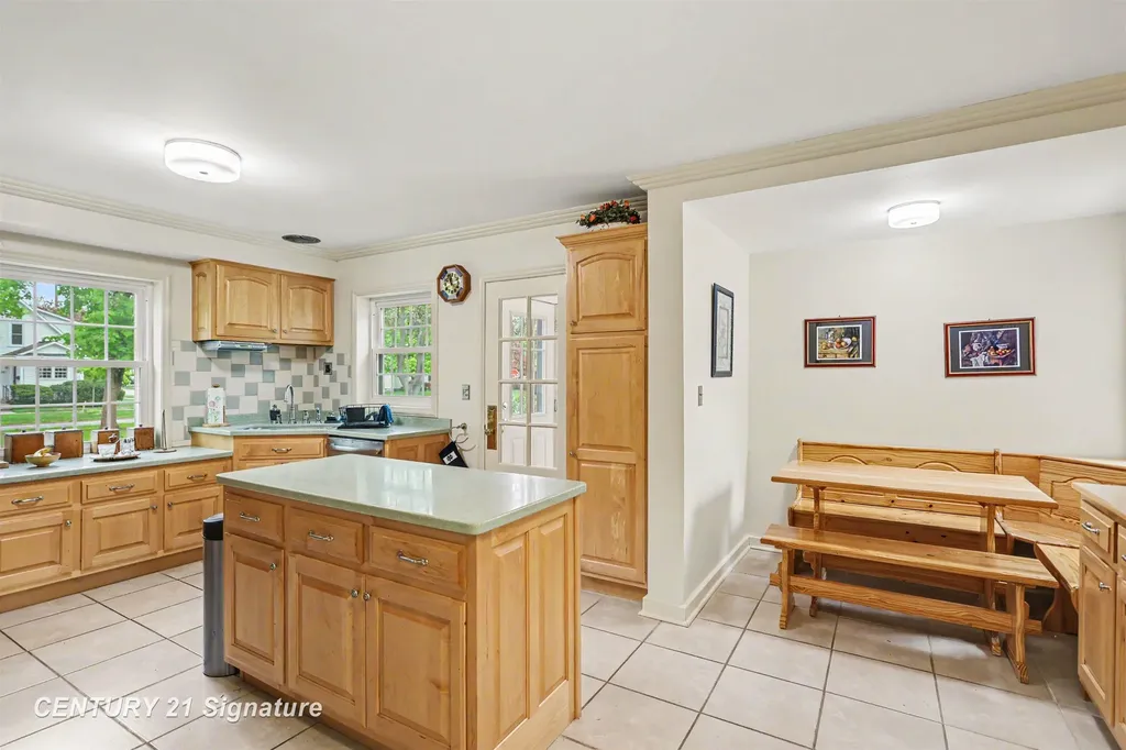605 S Kinney Avenue Mt. Pleasant City MI 48858