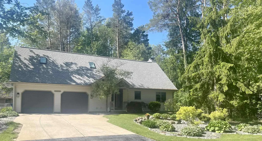 11279 Sarle Road Tittabawassee Township MI 48623