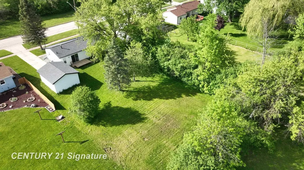 1245 E Outer Drive Saginaw City MI 48601