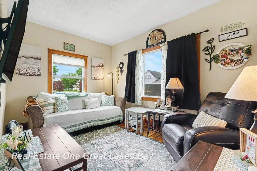 2401 S Jefferson Street Bay City City MI 48708