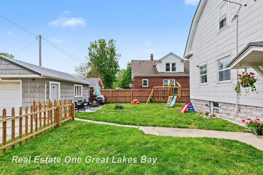 2401 S Jefferson Street Bay City City MI 48708
