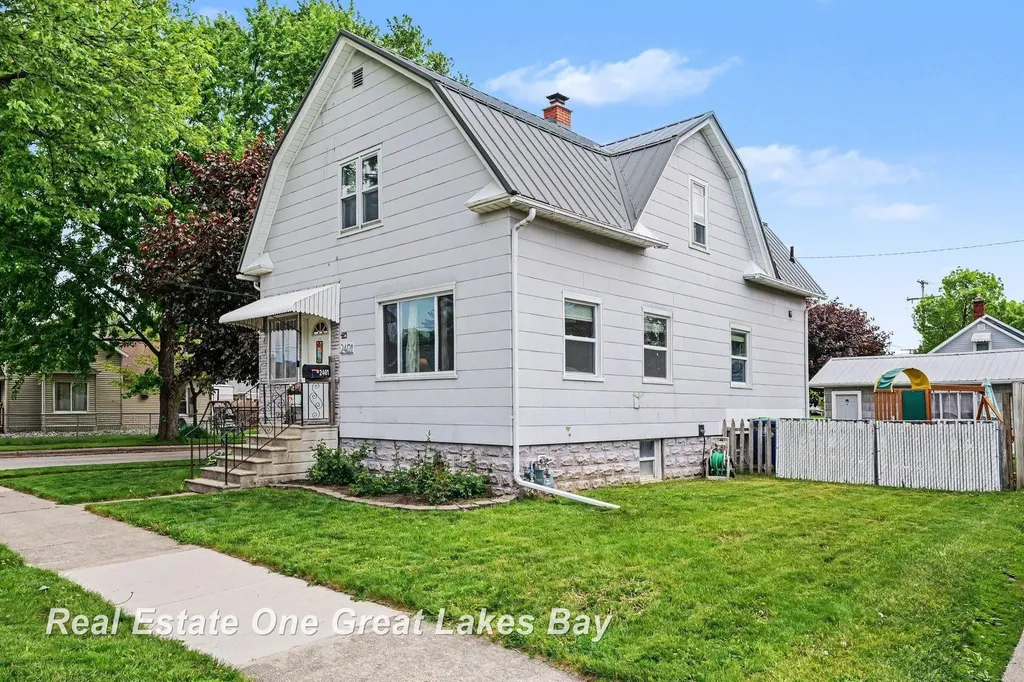 2401 S Jefferson Street Bay City City MI 48708