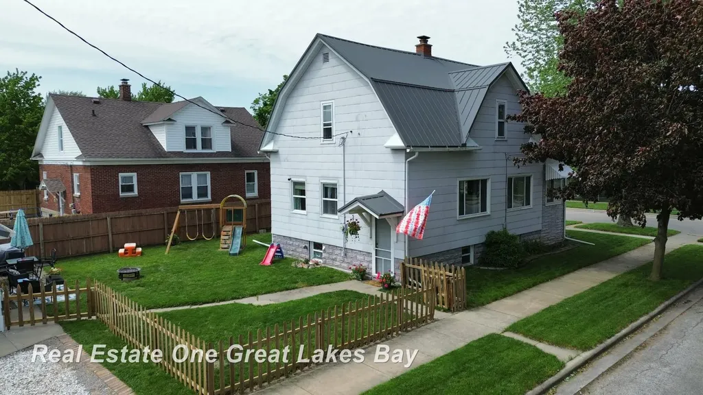 2401 S Jefferson Street Bay City City MI 48708