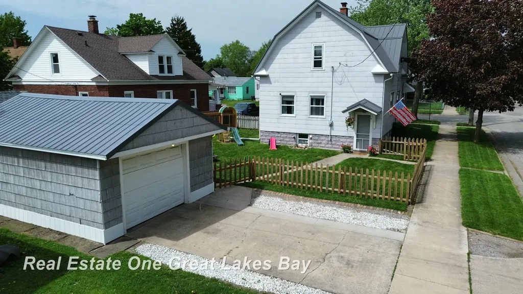 2401 S Jefferson Street Bay City City MI 48708