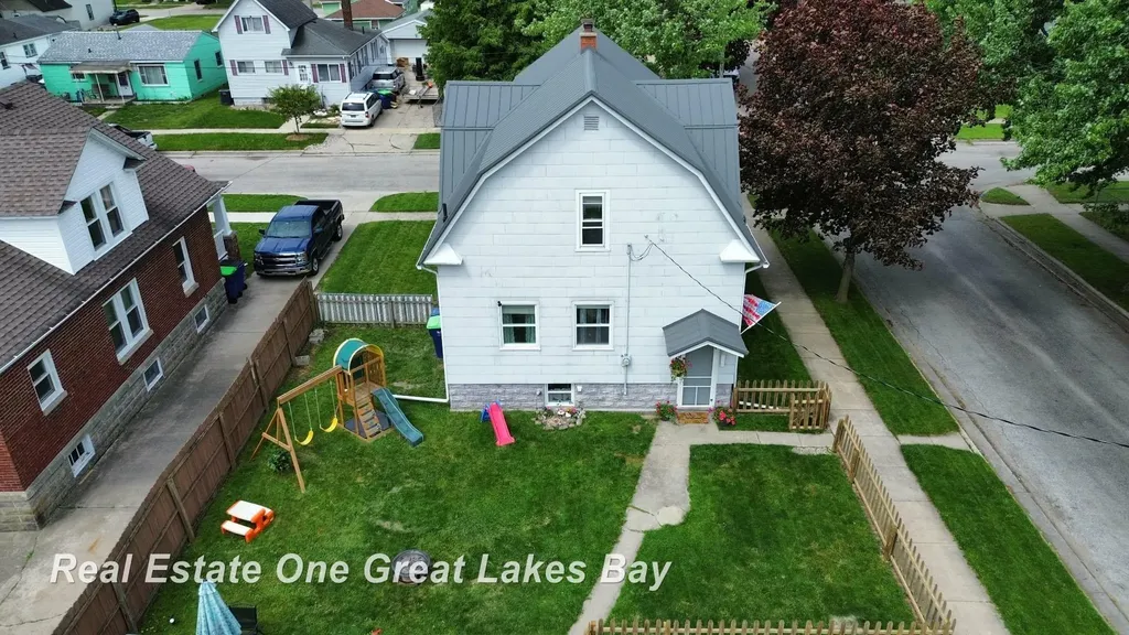 2401 S Jefferson Street Bay City City MI 48708