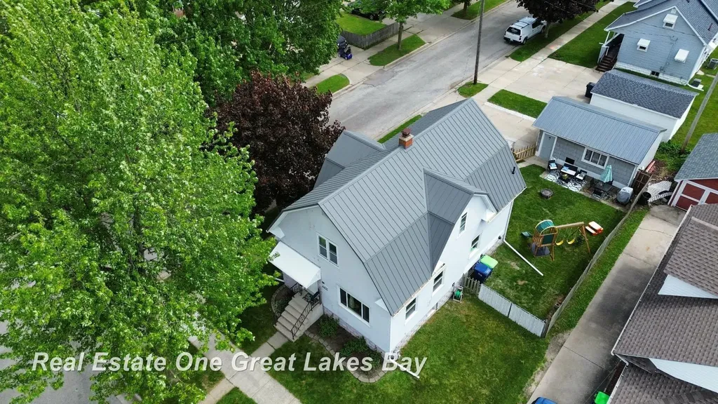 2401 S Jefferson Street Bay City City MI 48708