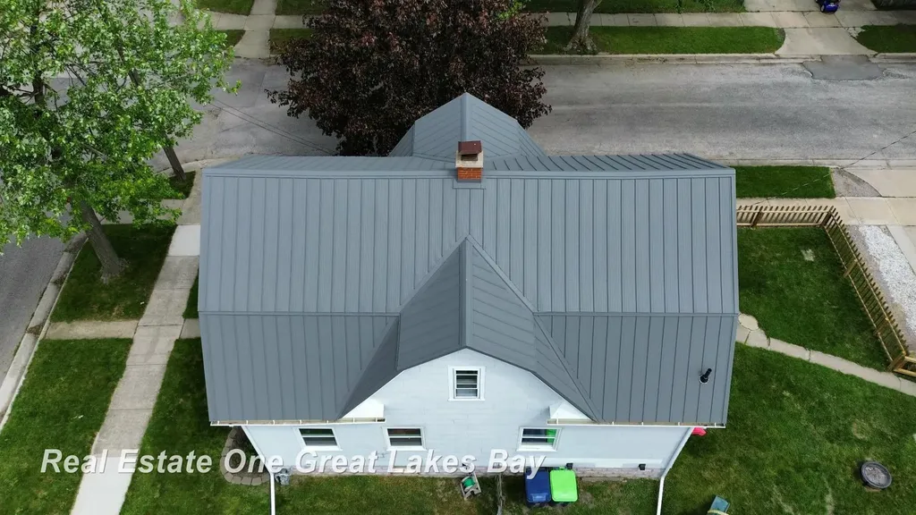 2401 S Jefferson Street Bay City City MI 48708