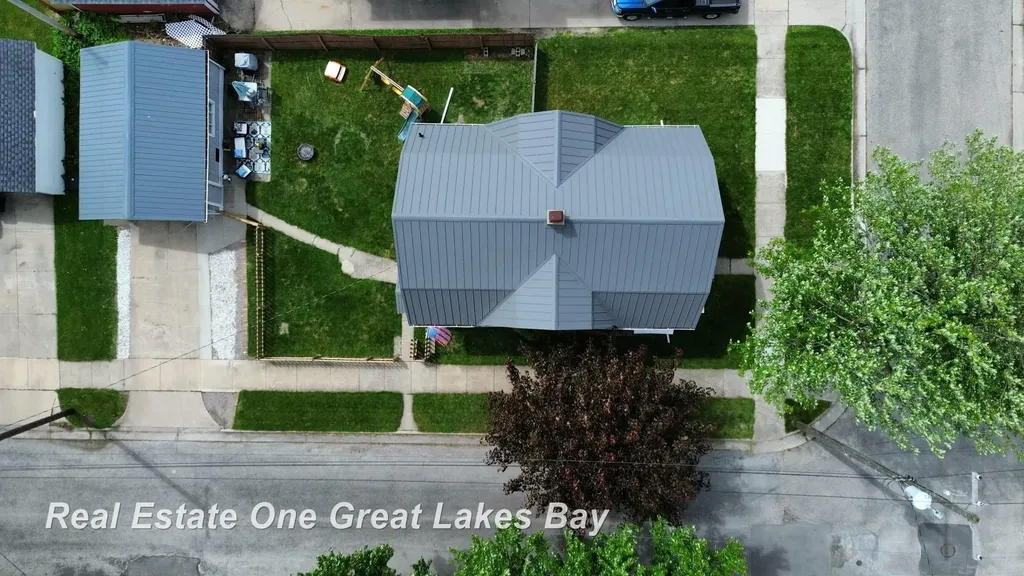 2401 S Jefferson Street Bay City City MI 48708