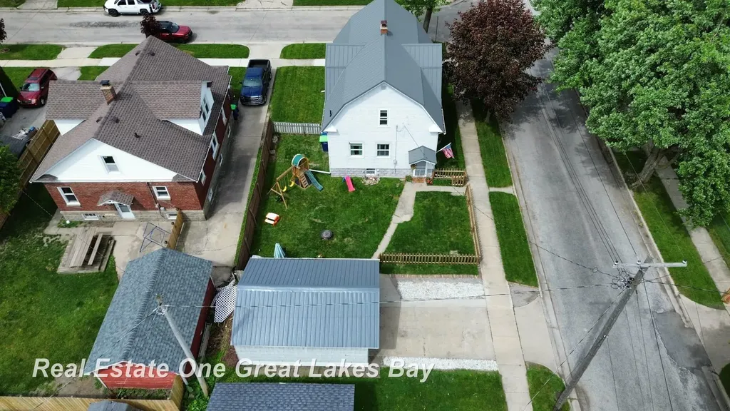 2401 S Jefferson Street Bay City City MI 48708