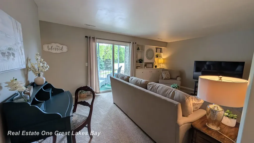 5905 W Michigan Avenue Saginaw Charter Township MI 48638