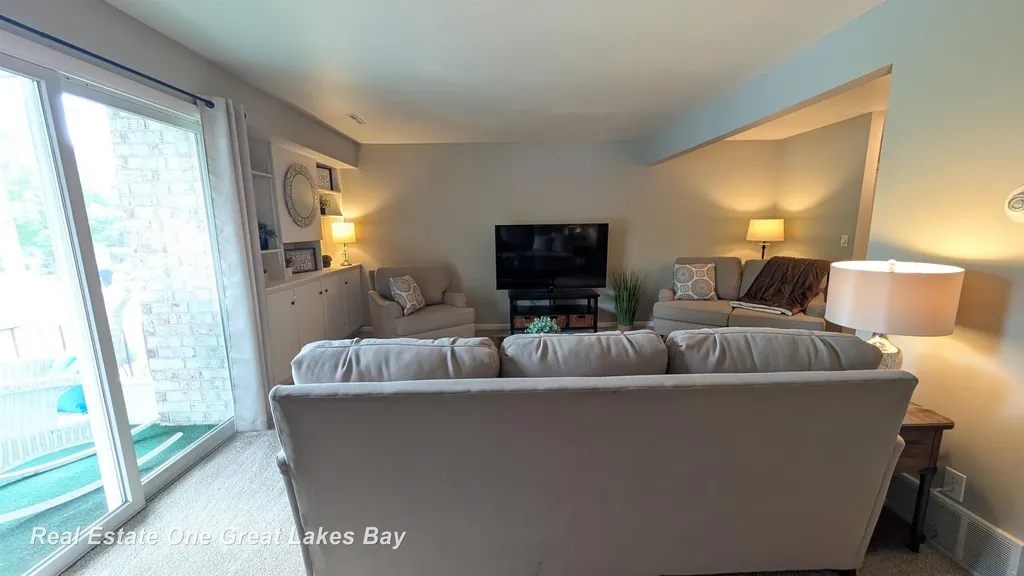5905 W Michigan Avenue Saginaw Charter Township MI 48638