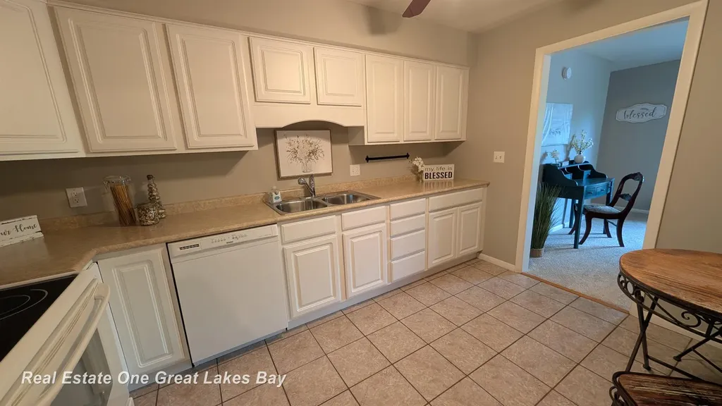 5905 W Michigan Avenue Saginaw Charter Township MI 48638