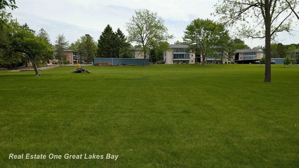 5905 W Michigan Avenue Saginaw Charter Township MI 48638