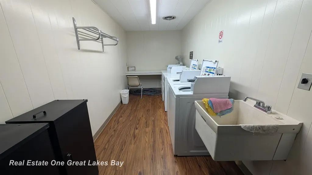 5905 W Michigan Avenue Saginaw Charter Township MI 48638