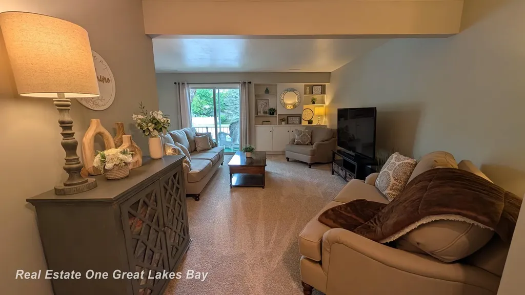 5905 W Michigan Avenue Saginaw Charter Township MI 48638