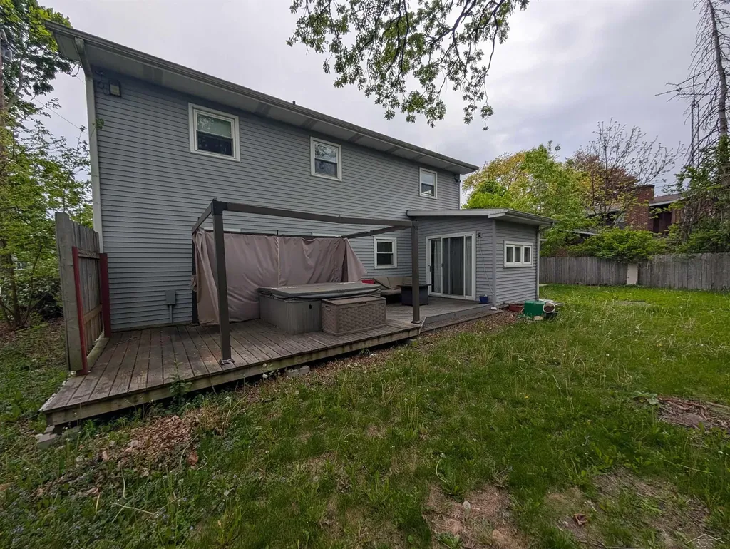3696 Dale Street Saginaw Charter Township MI 48603