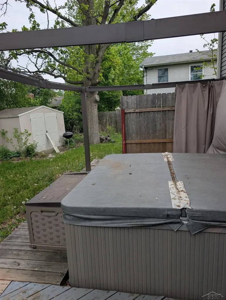 3696 Dale Street Saginaw Charter Township MI 48603