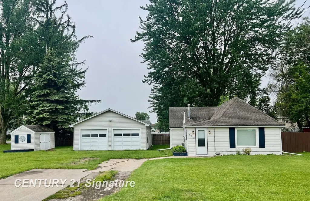 415 Hickory Street Carrollton Township MI 48724
