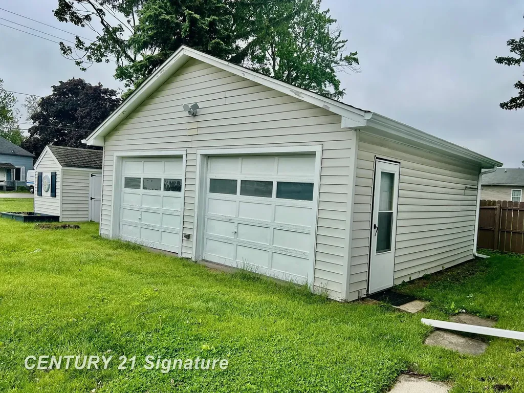 415 Hickory Street Carrollton Township MI 48724
