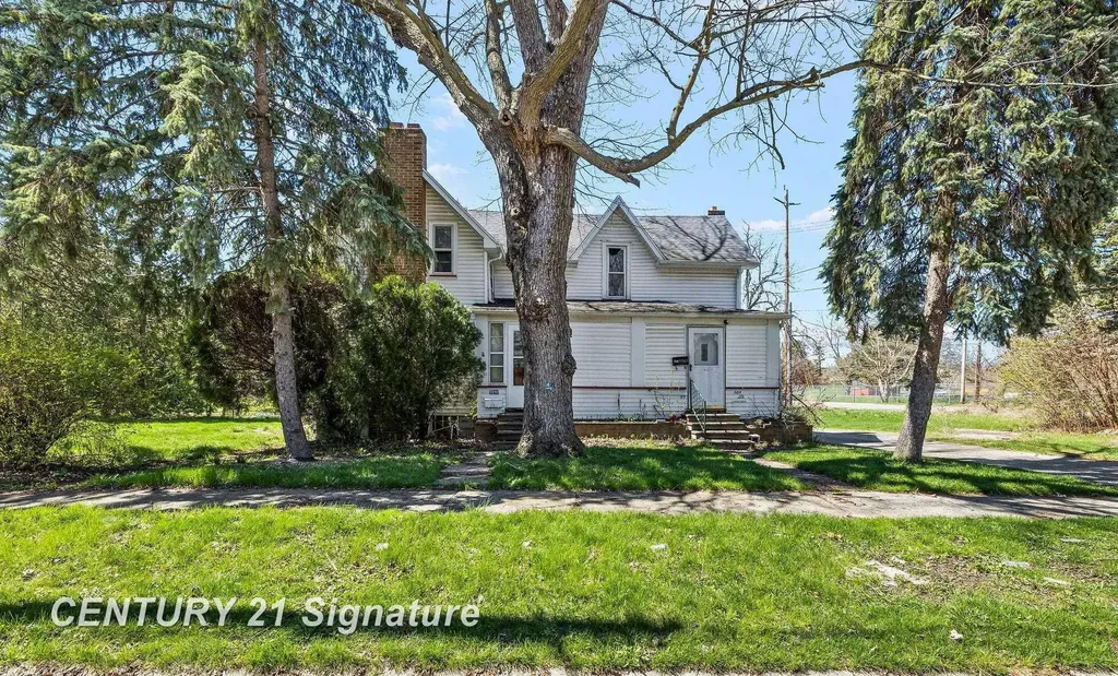 1911 Lincoln Avenue Saginaw City MI 48601