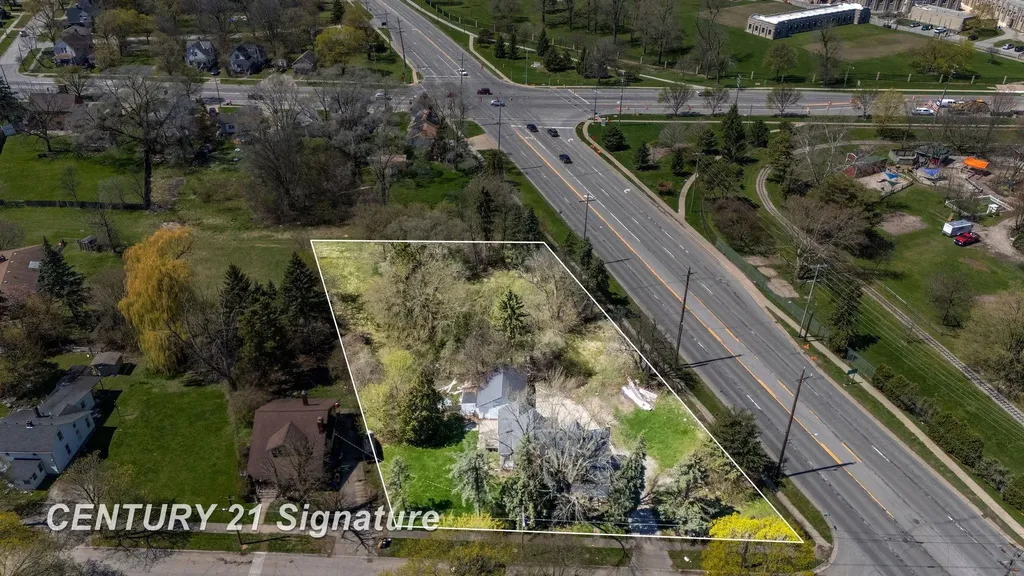1911 Lincoln Avenue Saginaw City MI 48601