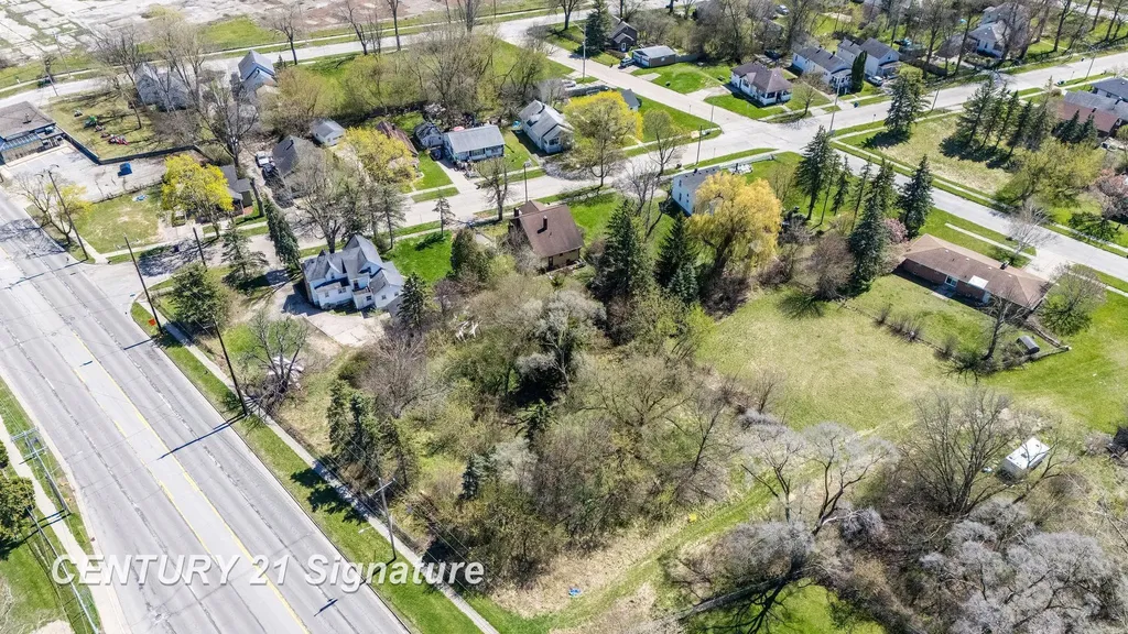 1911 Lincoln Avenue Saginaw City MI 48601