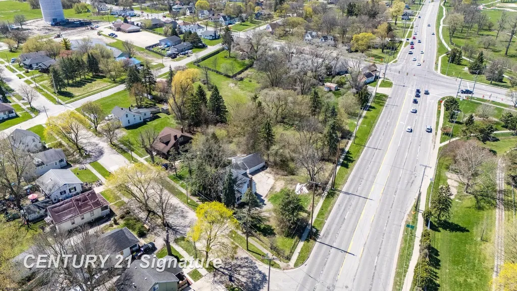 1911 Lincoln Avenue Saginaw City MI 48601