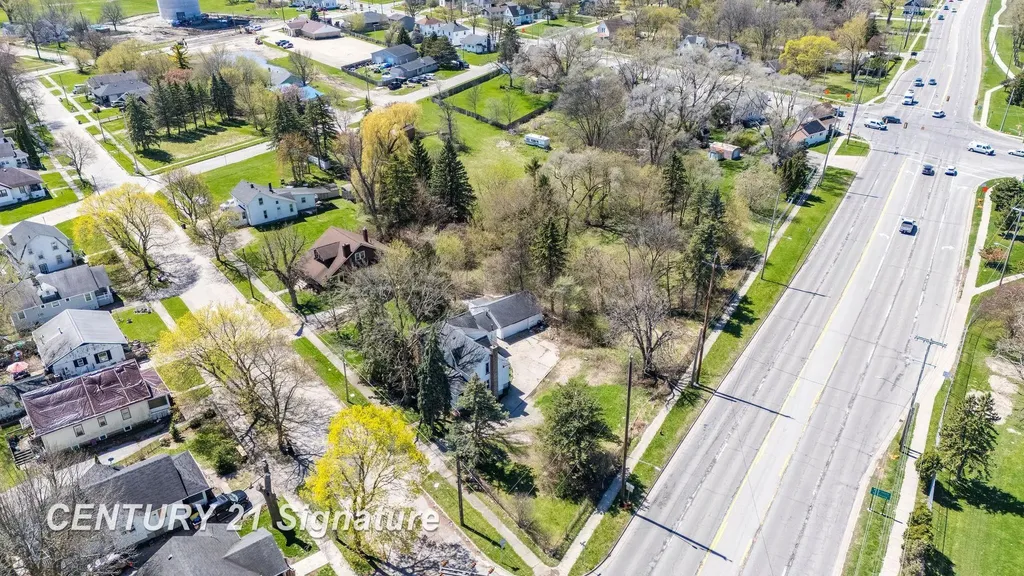 1911 Lincoln Avenue Saginaw City MI 48601
