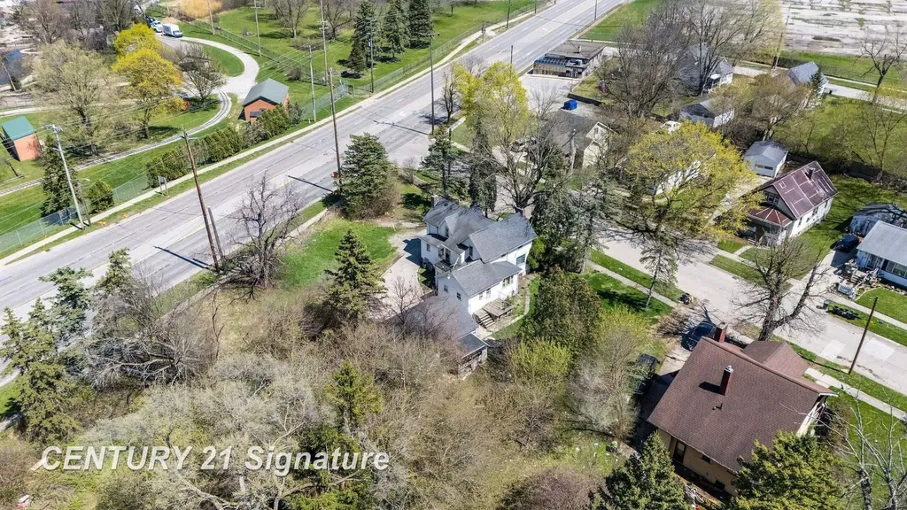 1911 Lincoln Avenue Saginaw City MI 48601