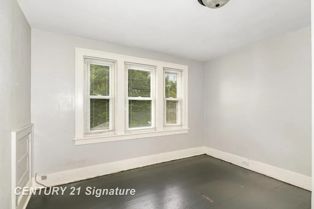 805 S Douglas Street Mt. Pleasant City MI 48858