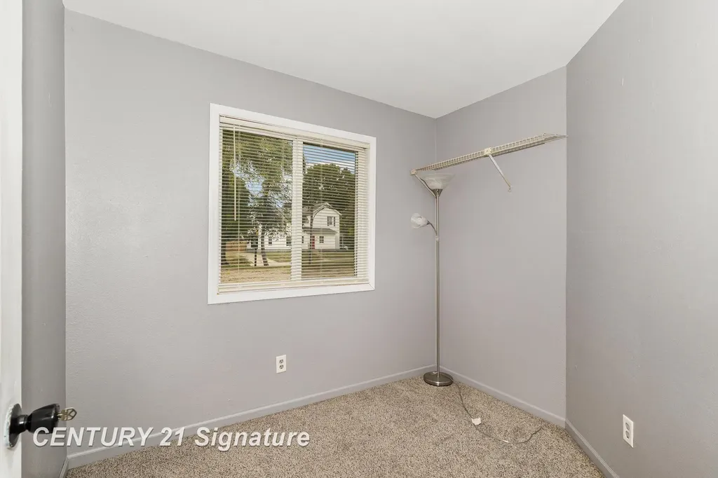 805 S Douglas Street Mt. Pleasant City MI 48858