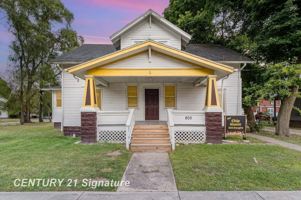 805 S Douglas Street Mt. Pleasant City MI 48858