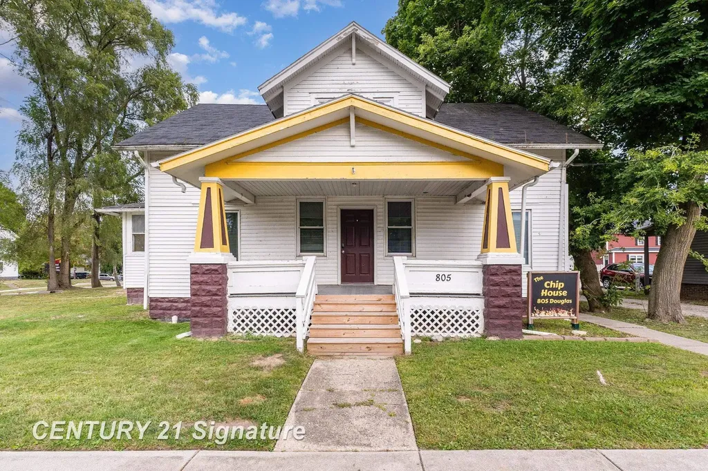 805 S Douglas Street Mt. Pleasant City MI 48858