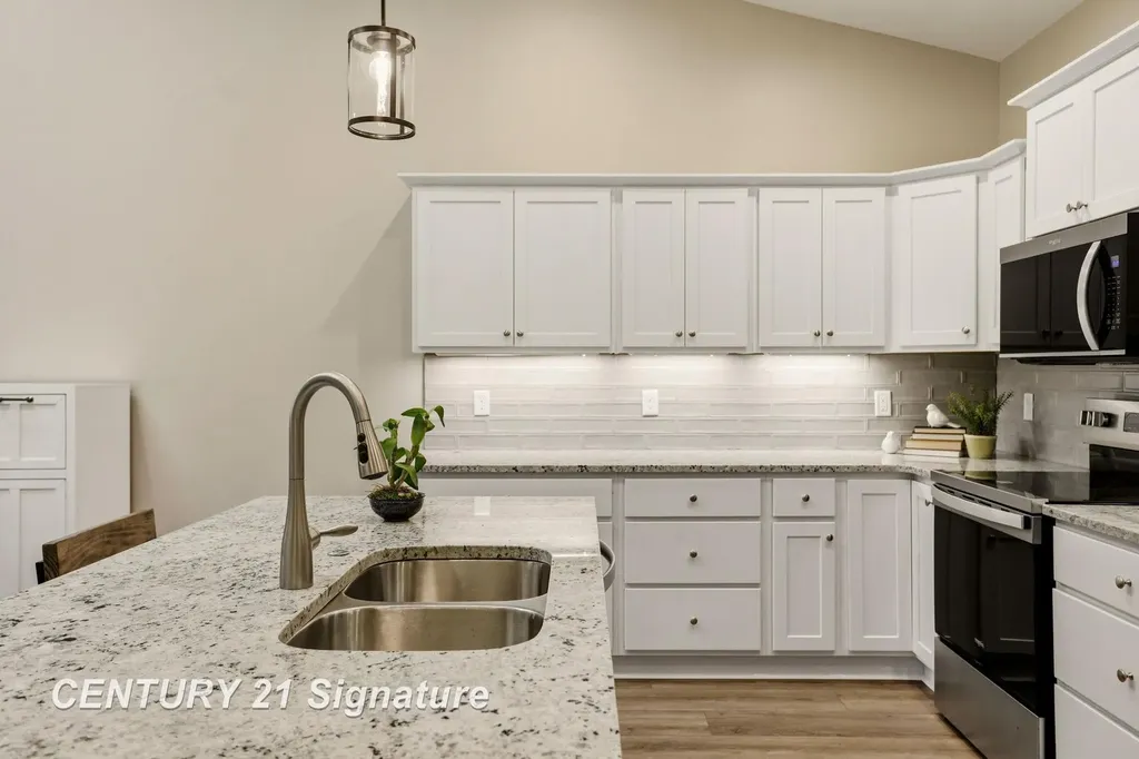 4073 Woodburn Court Saginaw Charter Township MI 48603