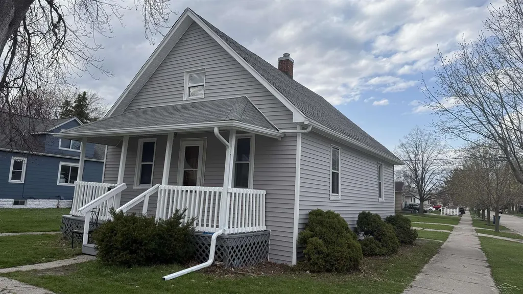 1609 Fremont Avenue Bay City City MI 48708
