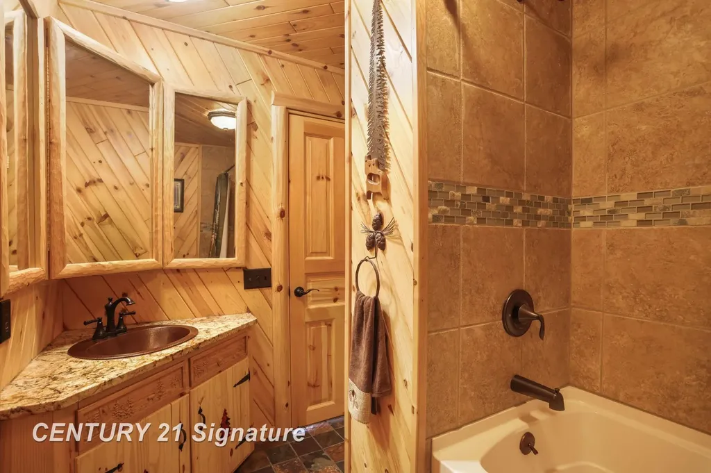 4285 N Iva Road Richland Township MI 48626