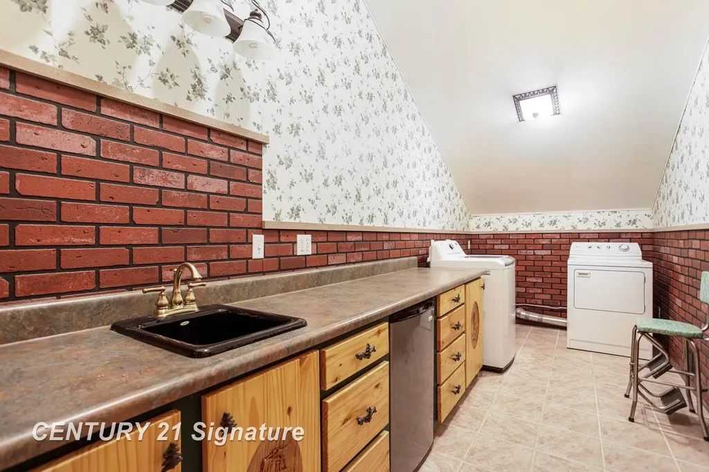 4285 N Iva Road Richland Township MI 48626