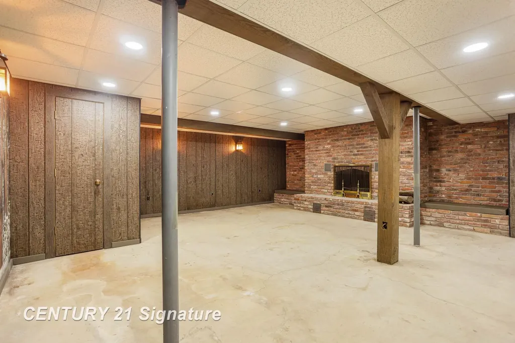 4285 N Iva Road Richland Township MI 48626