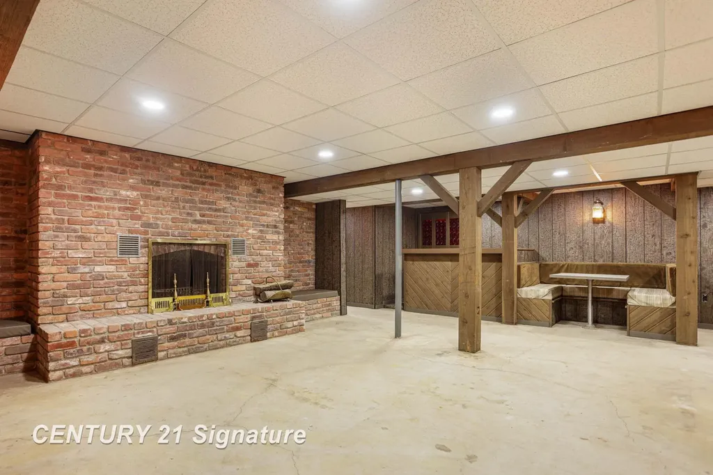 4285 N Iva Road Richland Township MI 48626