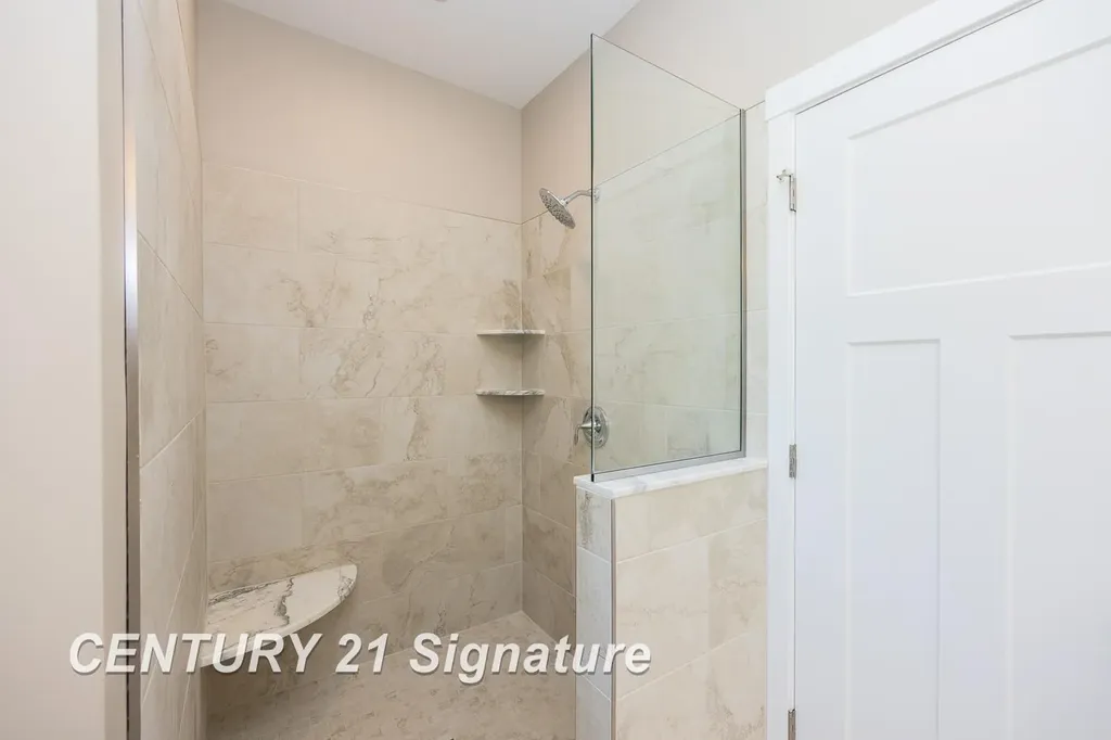 4215 Woodburn Court Saginaw Charter Township MI 48603