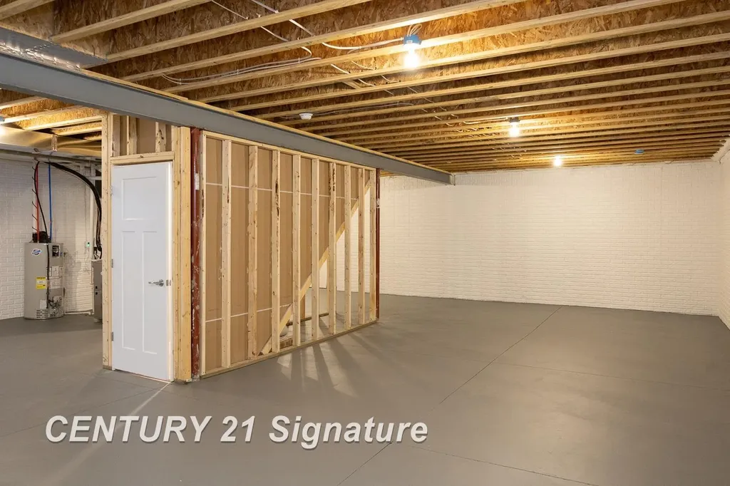 4215 Woodburn Court Saginaw Charter Township MI 48603