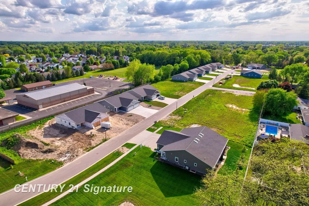 4215 Woodburn Court Saginaw Charter Township MI 48603