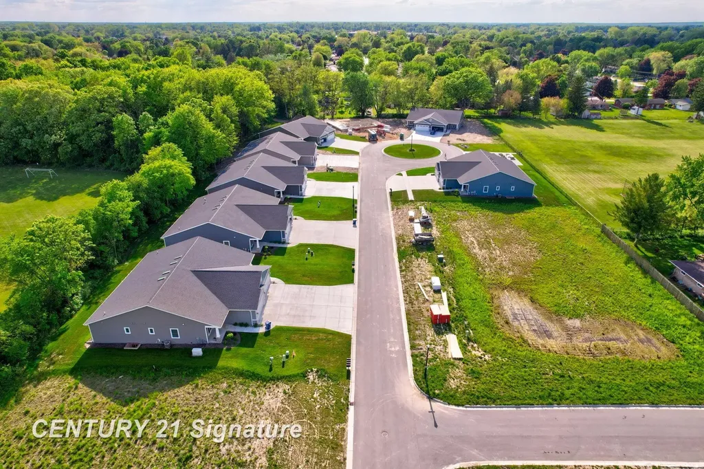 4215 Woodburn Court Saginaw Charter Township MI 48603