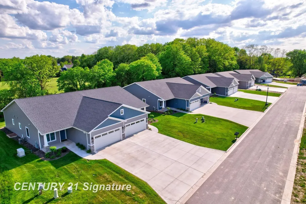 4215 Woodburn Court Saginaw Charter Township MI 48603