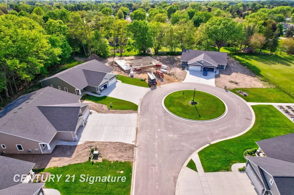 4215 Woodburn Court Saginaw Charter Township MI 48603